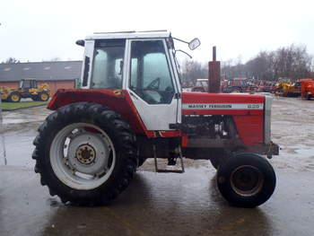 salg af Massey Ferguson 698 traktor