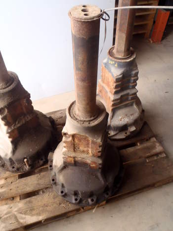 salg af Ford 8670 LEFT Rear Half Axle