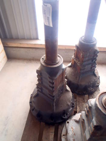 salg af Ford 8670 LEFT Rear Half Axle