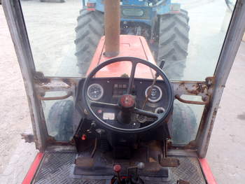 salg af Massey Ferguson 698 tractor