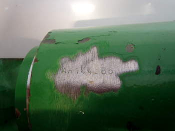 salg af John Deere 7710 RIGHT Lift Cylinder