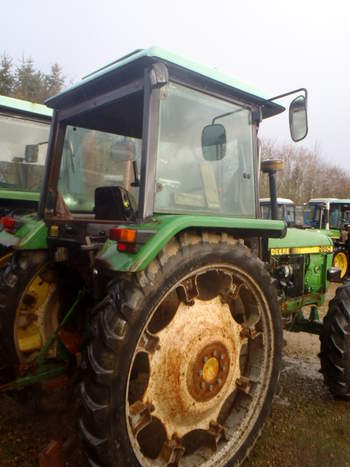 salg af John Deere 2850 traktor