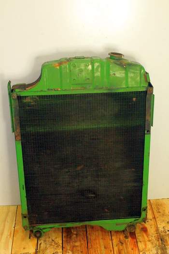 salg af John Deere 2850  Water Radiator