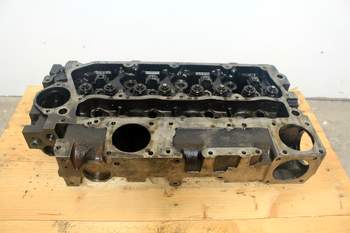 salg af Massey Ferguson 5455  Cylinder Head