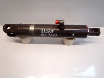 salg af Massey Ferguson 3060 LEFT Lift Cylinder