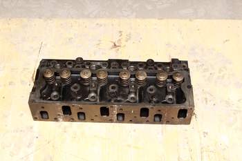 salg af Case MX100C  Cylinder Head