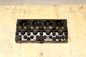 salg af Case MX100C  Cylinder Head