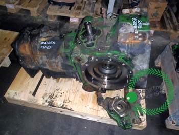 John Deere 6125 R  Rear Transmission