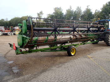 salg af John Deere 920  Combine harvester heads