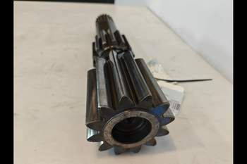 salg af T7070 RIGHT Rear axle sun shaft