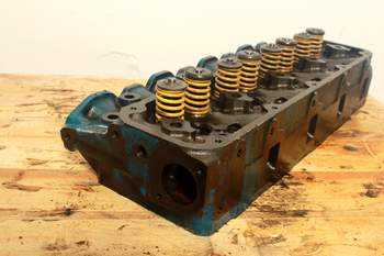 salg af Ford 6610  Cylinder Head