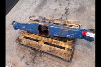 salg af New Holland 8240  Front axle house