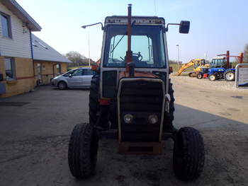 salg af Massey Ferguson 690 traktor