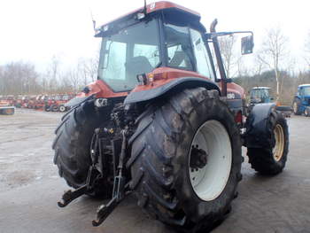 salg af New Holland G190 traktor