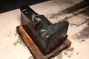 salg af Valtra T180  Fuel tank