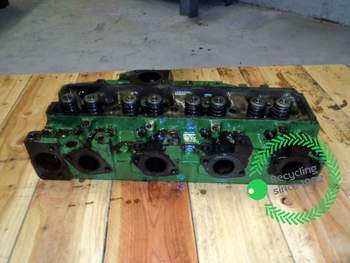 John Deere 3420  Cylinder head