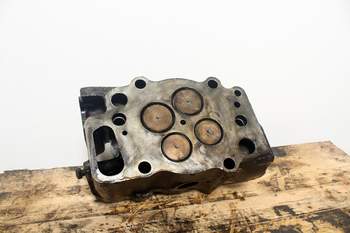 salg af Liebherr L556  Cylinder head