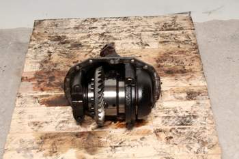 salg af Vorderachsdifferential Massey Ferguson 7618 