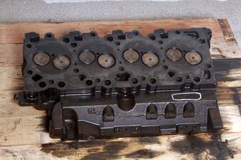 salg af New Holland LM5060  Cylinder head