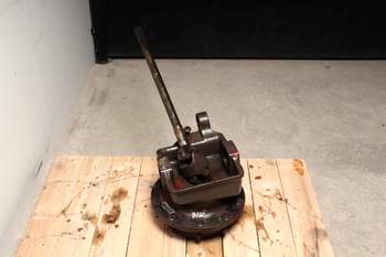 salg af Massey Ferguson 8130 LEFT Front axle final drive