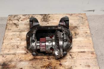 salg af Vorderachsdifferential Massey Ferguson 7480 