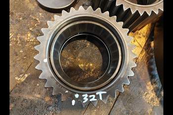 salg af Planetengetriebe John Deere 7930 LINKS