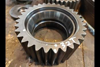 salg af Planetengetriebe John Deere 7930 LINKS