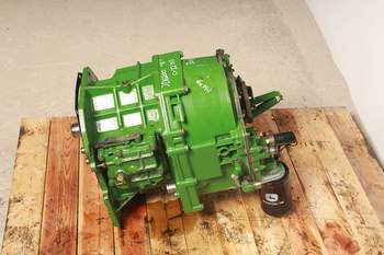 salg af John Deere 6200  Disassembled Transmission