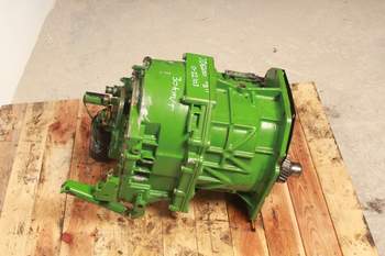 salg af John Deere 6200  Disassembled Transmission