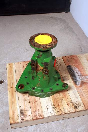 salg af John Deere 6200 LEFT Rear Axle