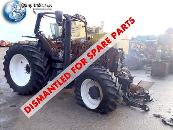 salg af New Holland T7030 traktor