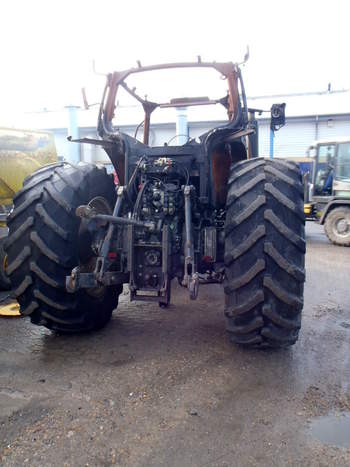 salg af New Holland T7030 traktor