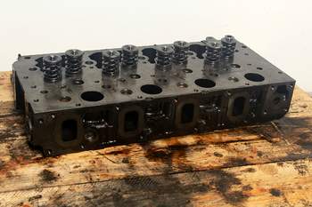 salg af New Holland T4.55  Cylinder Head