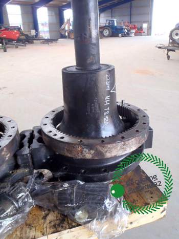 New Holland T8.420 LEFT Rear Axle