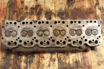 salg af Renault Ares 620  Cylinder Head