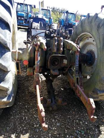 salg af Valmet 8100 traktor