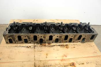 salg af Massey Ferguson 4370  Cylinder Head