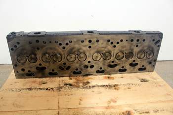 salg af Massey Ferguson 4370  Cylinder Head