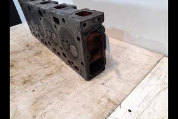 salg af Zetor Forterra 11441  Cylinder Head