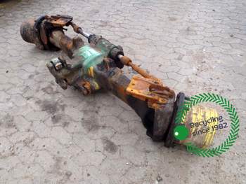 John Deere 6930  Front Axle