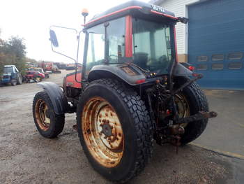 salg af Valtra 900 tractor