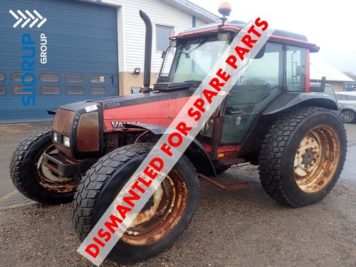 salg af Valtra 900 traktor