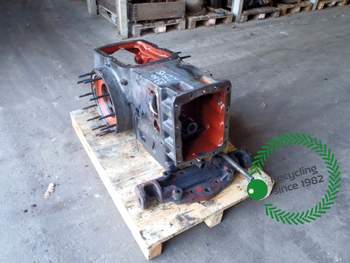 salg af New Holland 8360  Rear Transmission