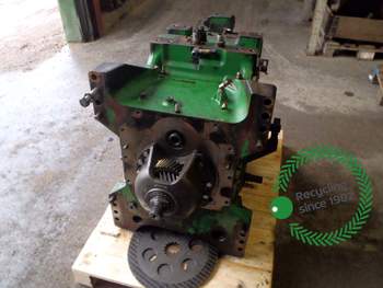 John Deere 7920  Rear Transmission