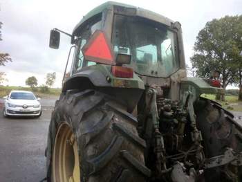 salg af John Deere 6900 traktor
