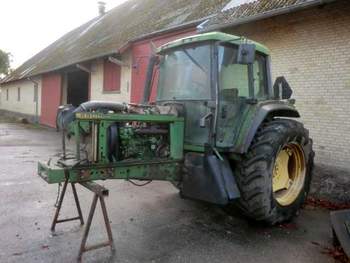 salg af John Deere 6900 traktor