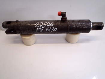 salg af Massey Ferguson 6130  Lift Cylinder