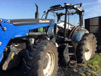 salg af New Holland T7030 tractor