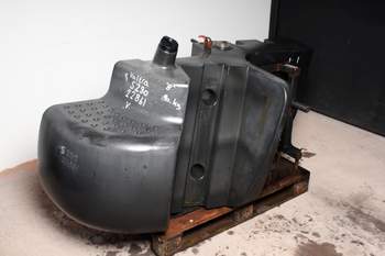 salg af Valtra S280  Fuel tank