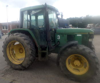 salg af John Deere 6300 traktor